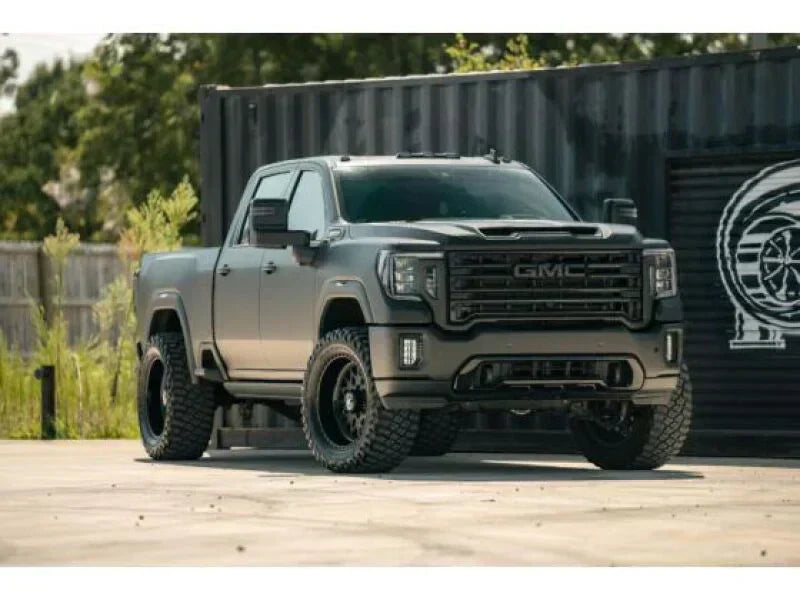 Building the Ultimate GMC / Chevrolet 2500: Top Accessories to Elevate Performance and Style